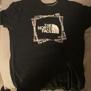 North face tshirt black